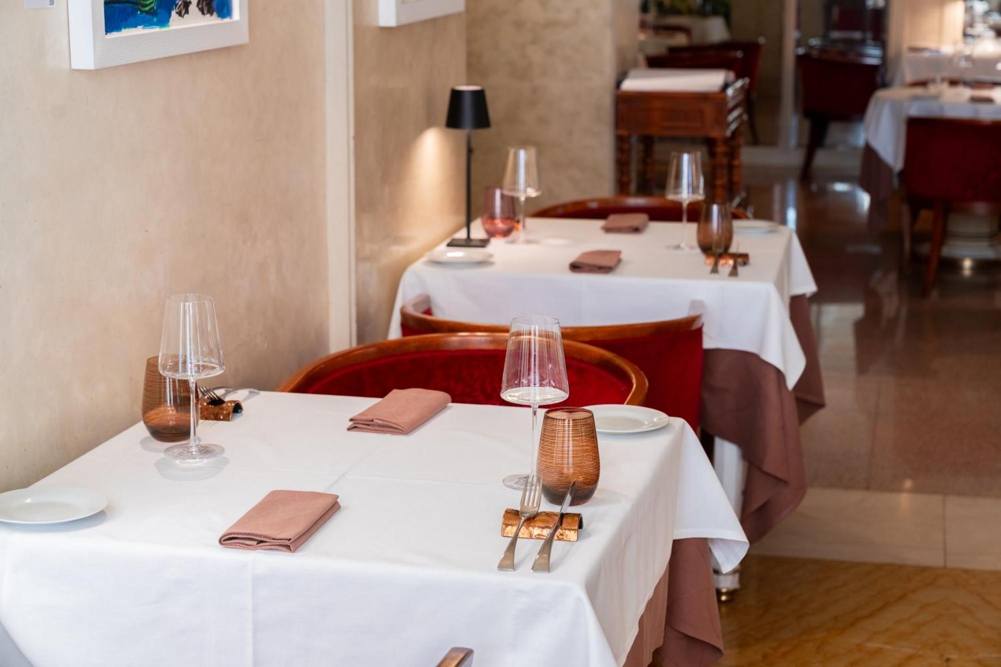 Hotel Vittoria Brescia Bagian luar foto