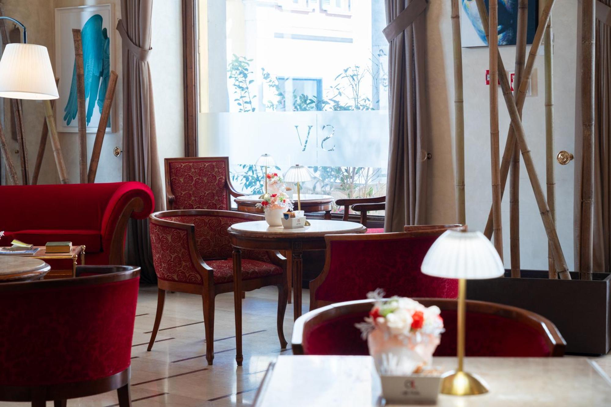 Hotel Vittoria Brescia Bagian luar foto