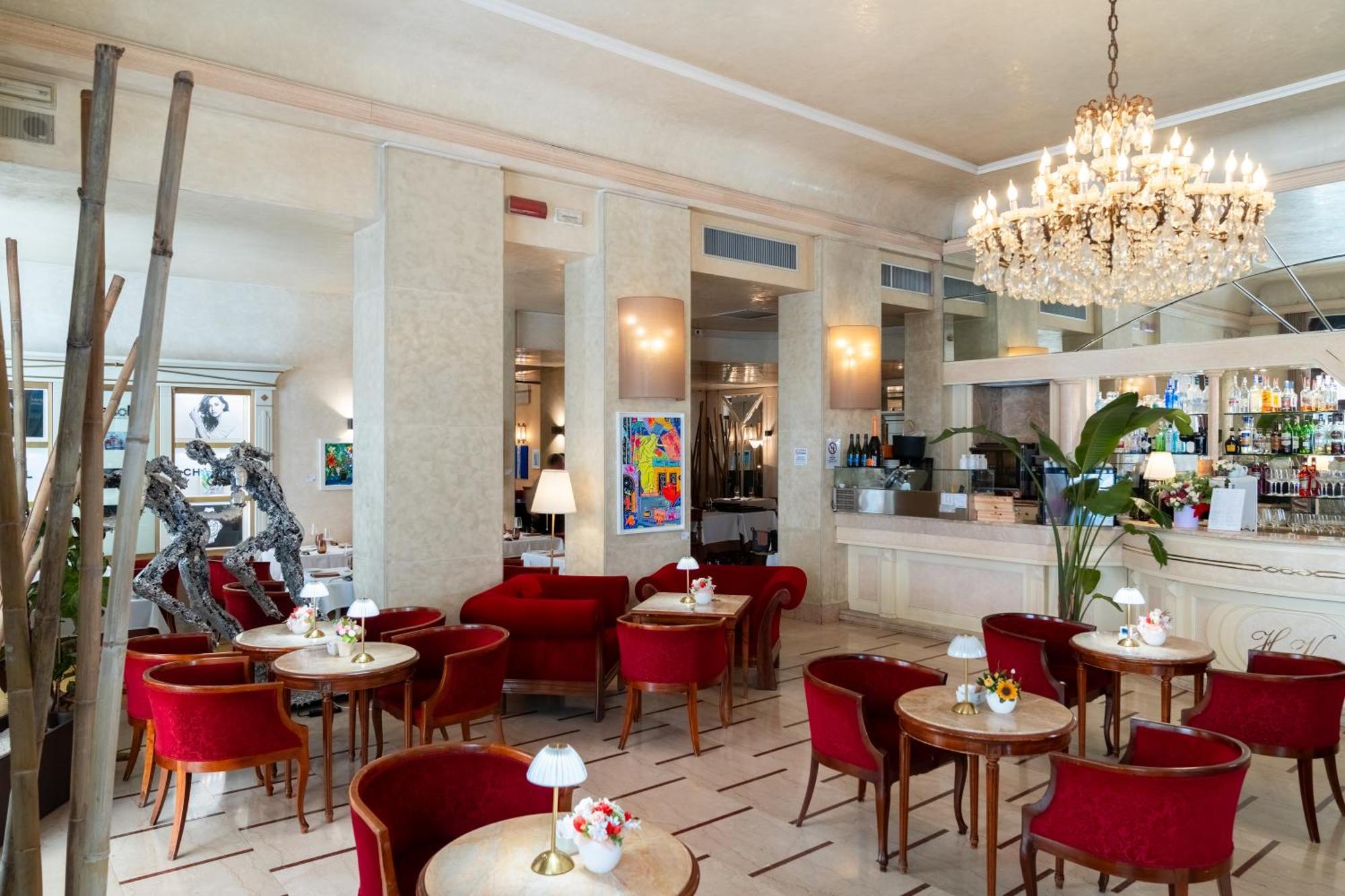 Hotel Vittoria Brescia Bagian luar foto