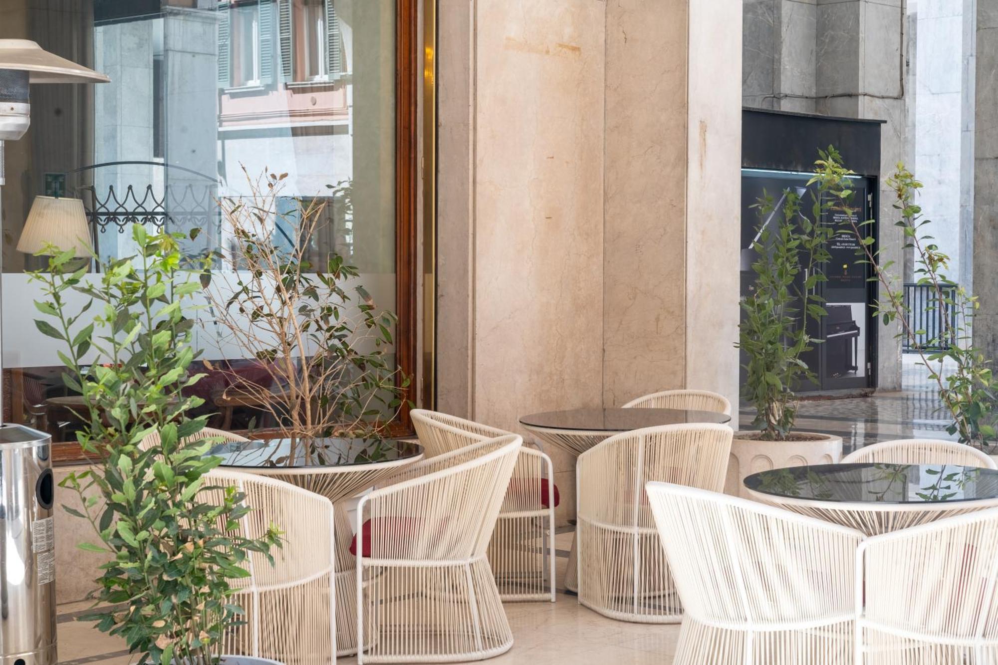 Hotel Vittoria Brescia Bagian luar foto